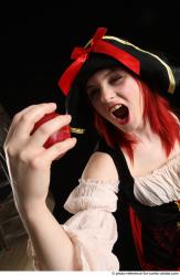 DARINA STAANDING POSE WITH APPLE